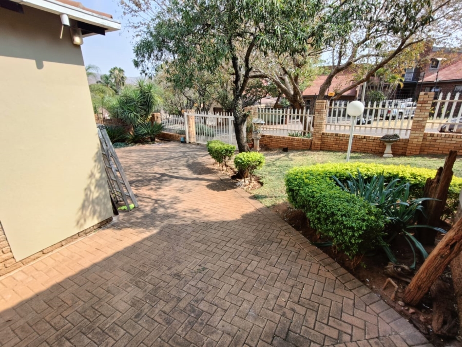 3 Bedroom Property for Sale in Safari Gardens North West